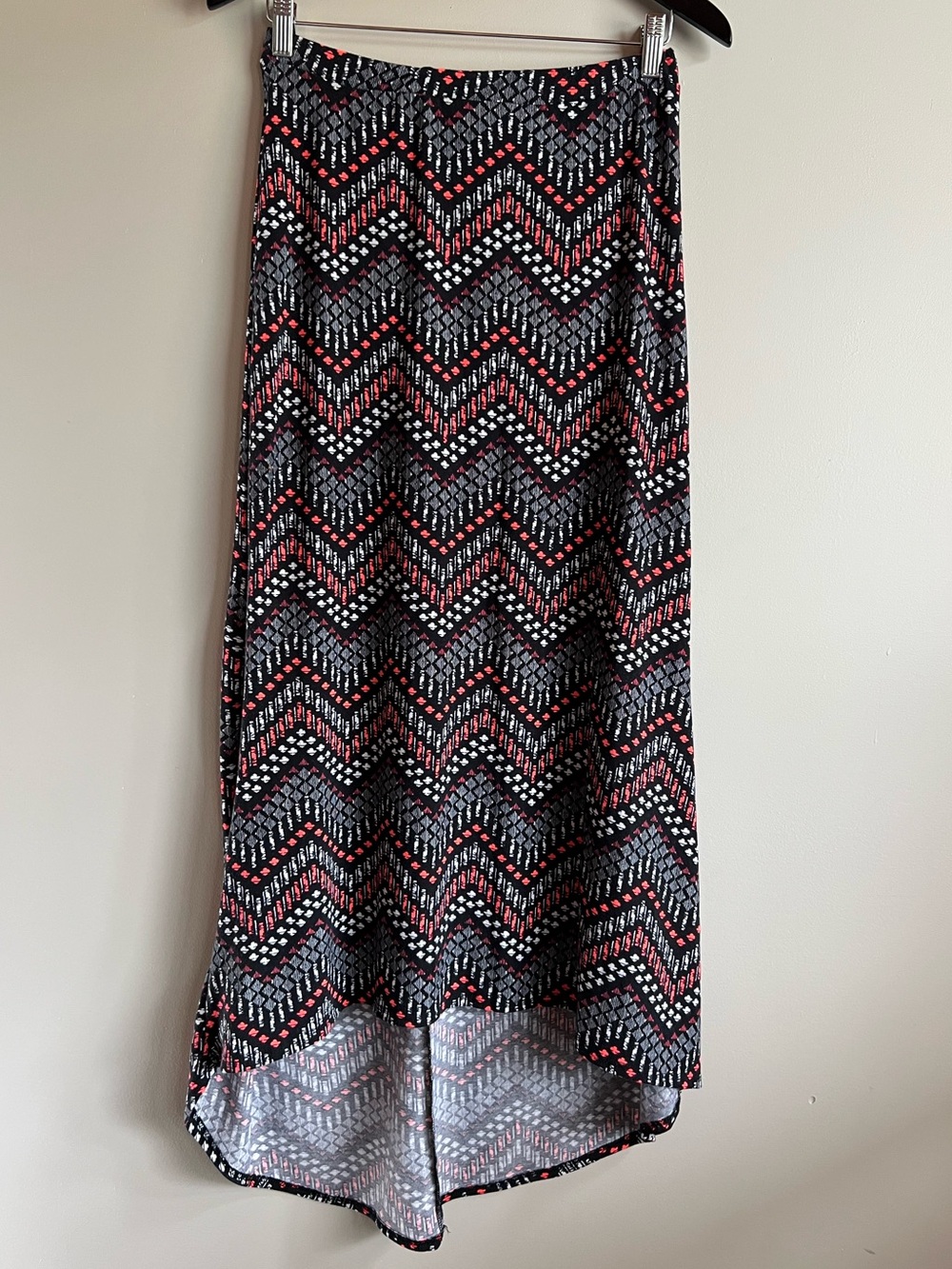 Ardene Geometric Chevron Print High Low Skirt Size L/G Stretch Boho Casual